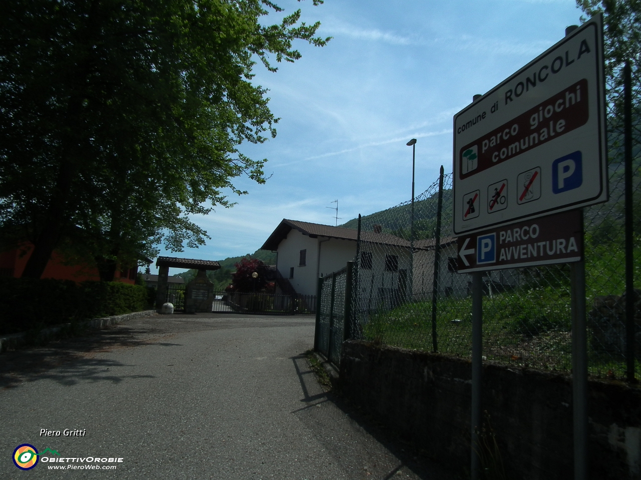 72 il punto-parcheggio di partenza-arrivo.JPG